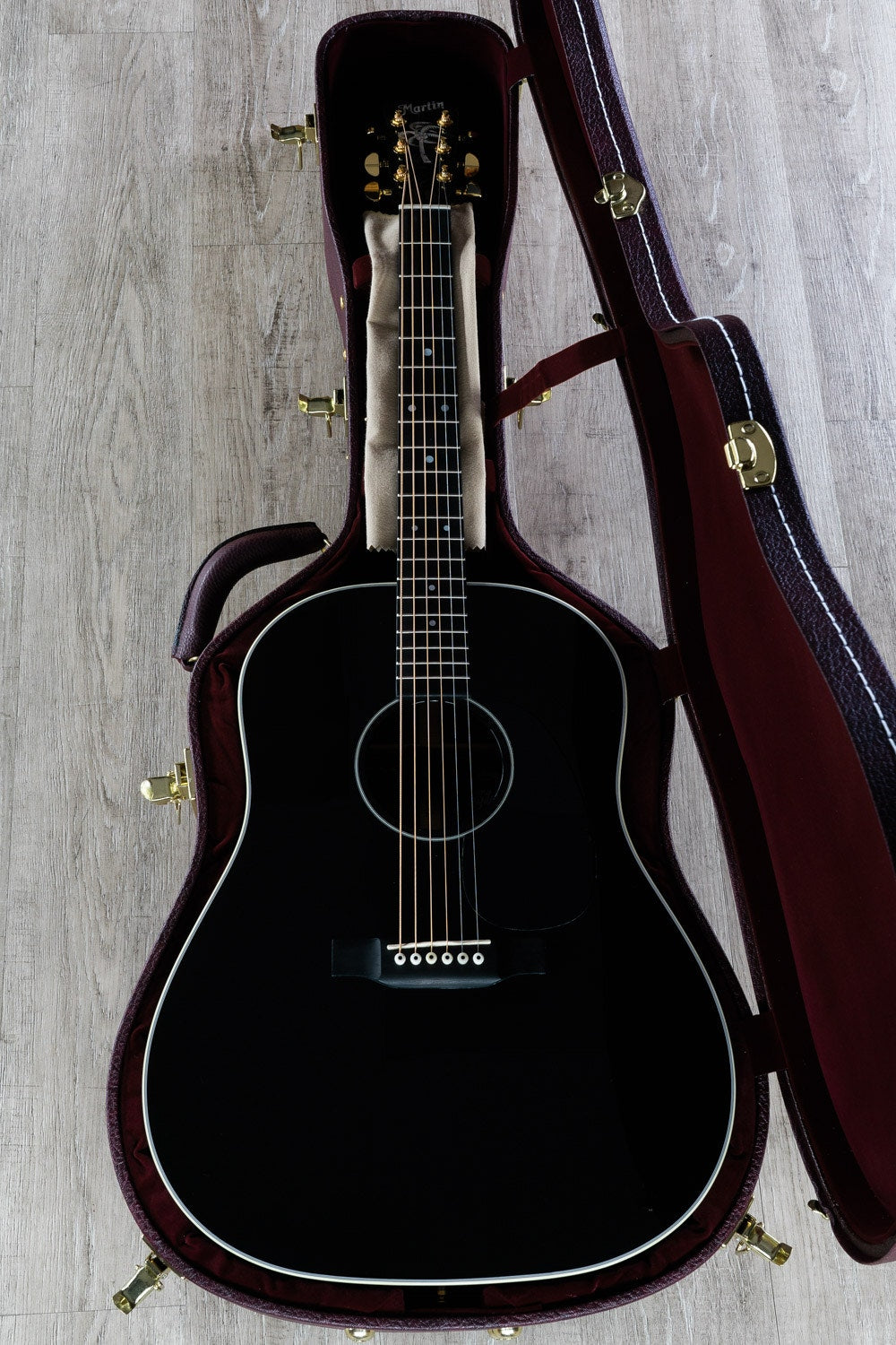 Martin Jimmy Buffet Custom Acoustic-Electric Guitar, Black, Rosewood Back, Spruce Top, Fishman Gold