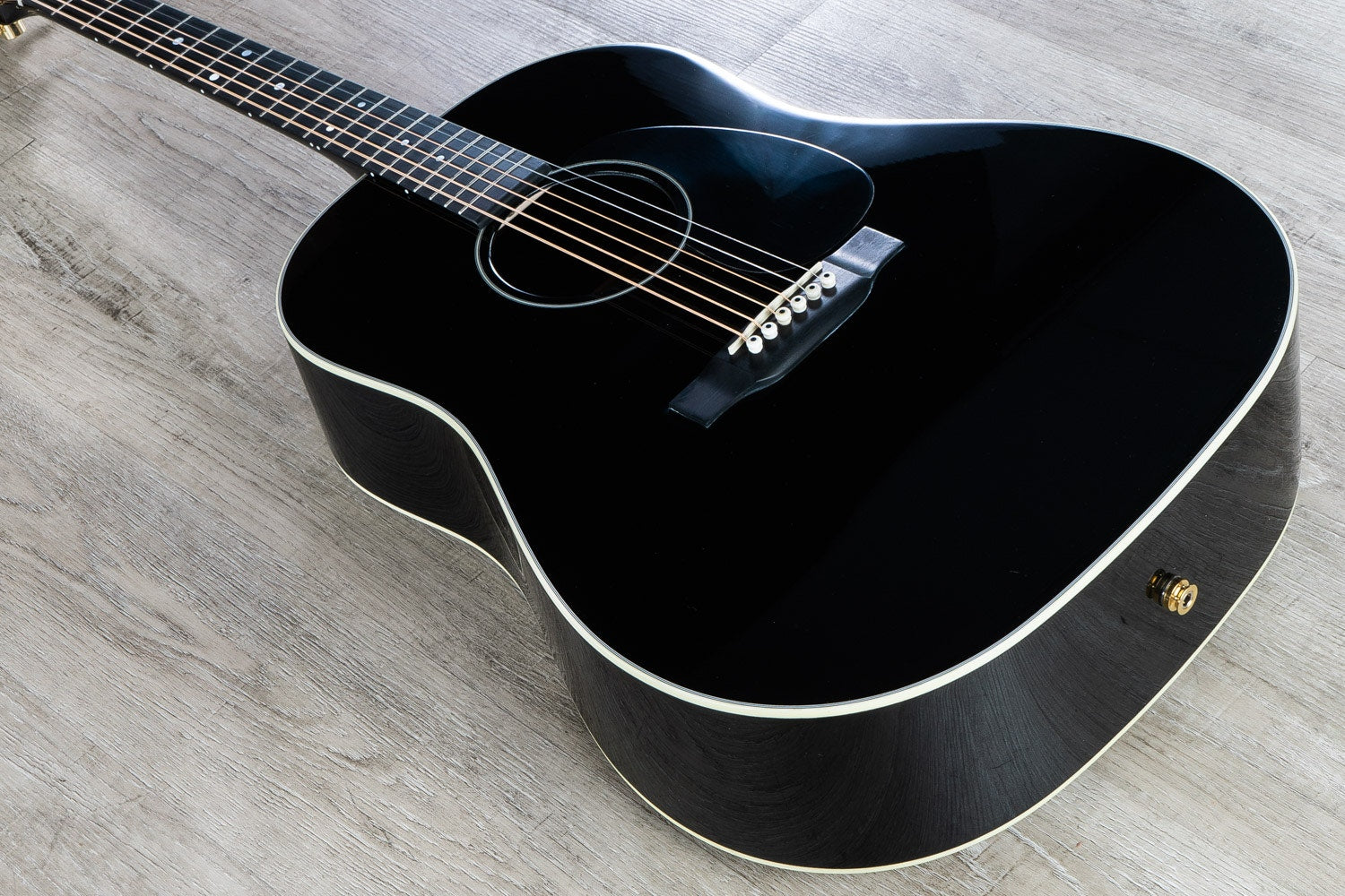 Martin Jimmy Buffet Custom Acoustic-Electric Guitar, Black, Rosewood Back, Spruce Top, Fishman Gold