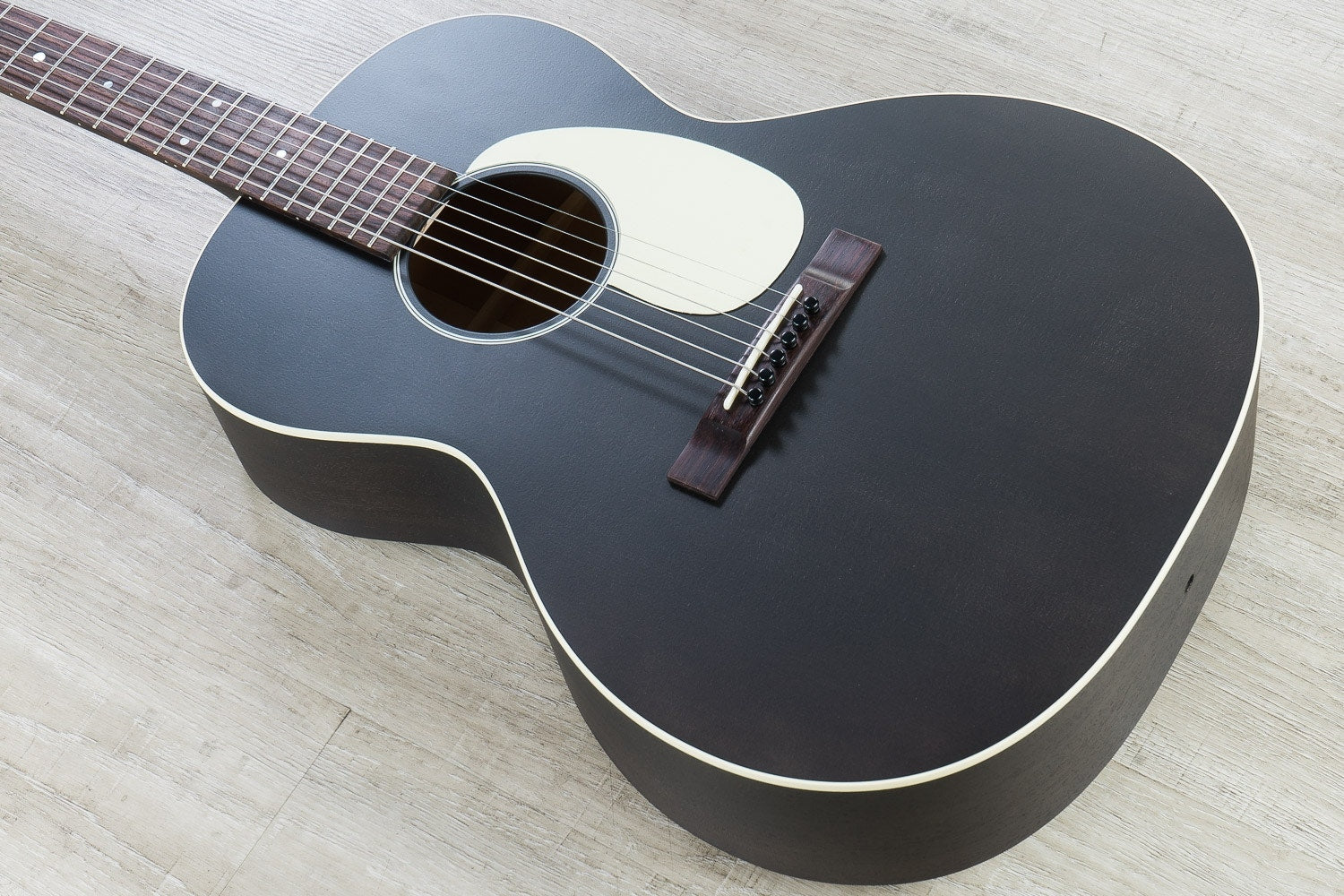 Martin 17 Series 00L-17 Grand Concert Acoustic Guitar with Hard Case - Black Smoke