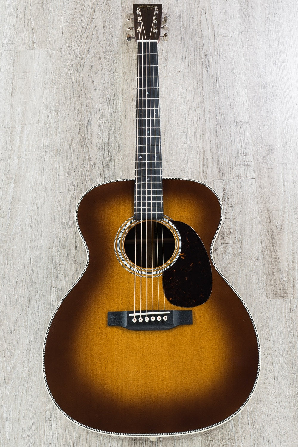 Martin 000-28 Standard Series 6-String Acoustic Guitar, Ebony Fingerboard, Hard Case - Ambertone Finish