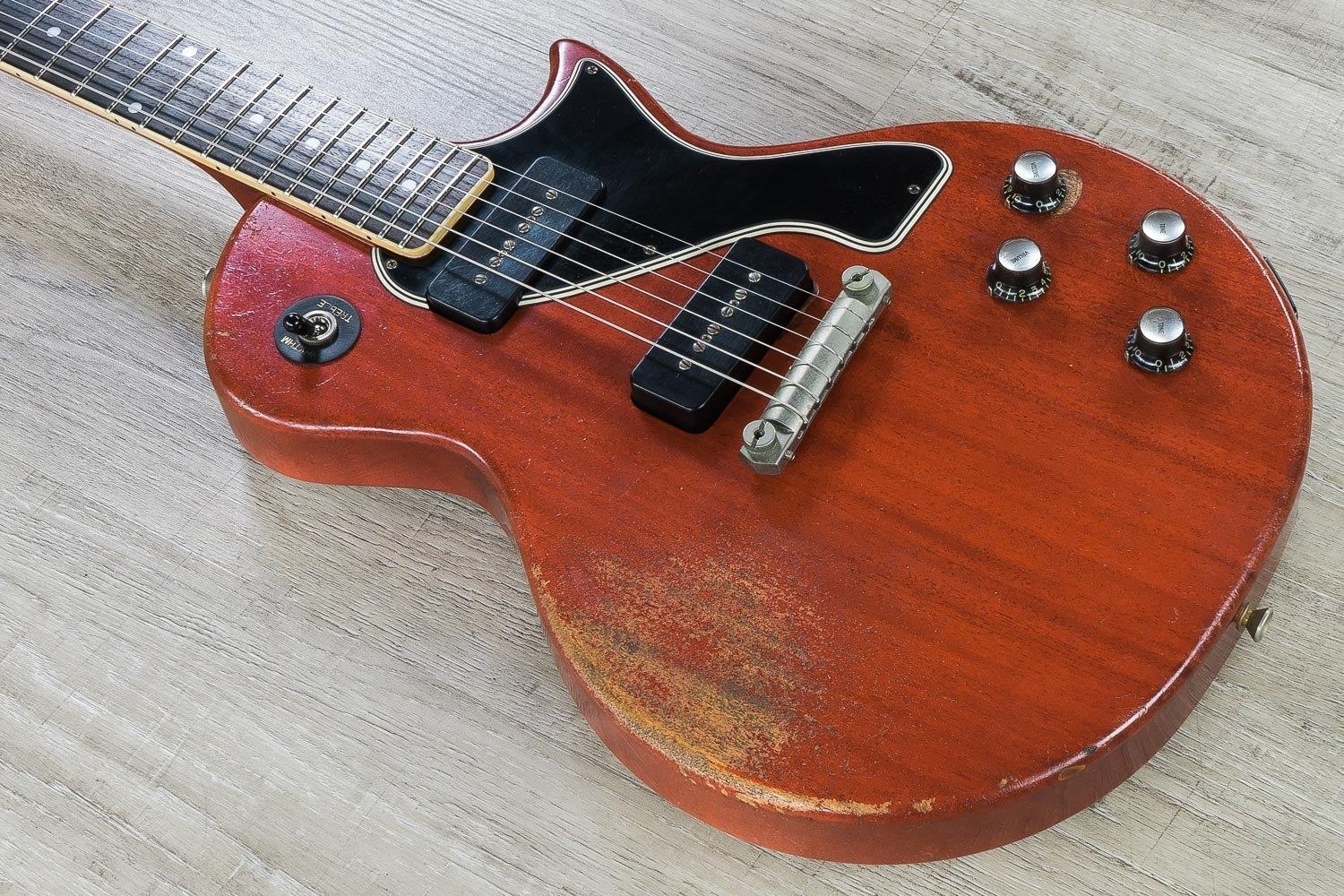 Rock N Roll Relics Thunders II Single Cut Electric Guitar, Heavy Aged, Hard Case - Cherry