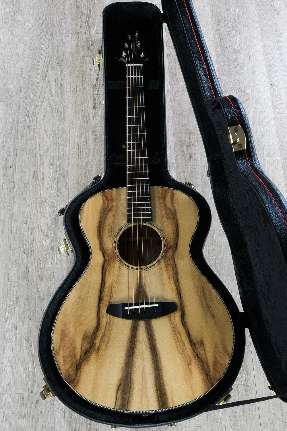 Breedlove Oregon Concert E Myrtlewood 6-String Acoustic-Electric Guitar with Hard Case