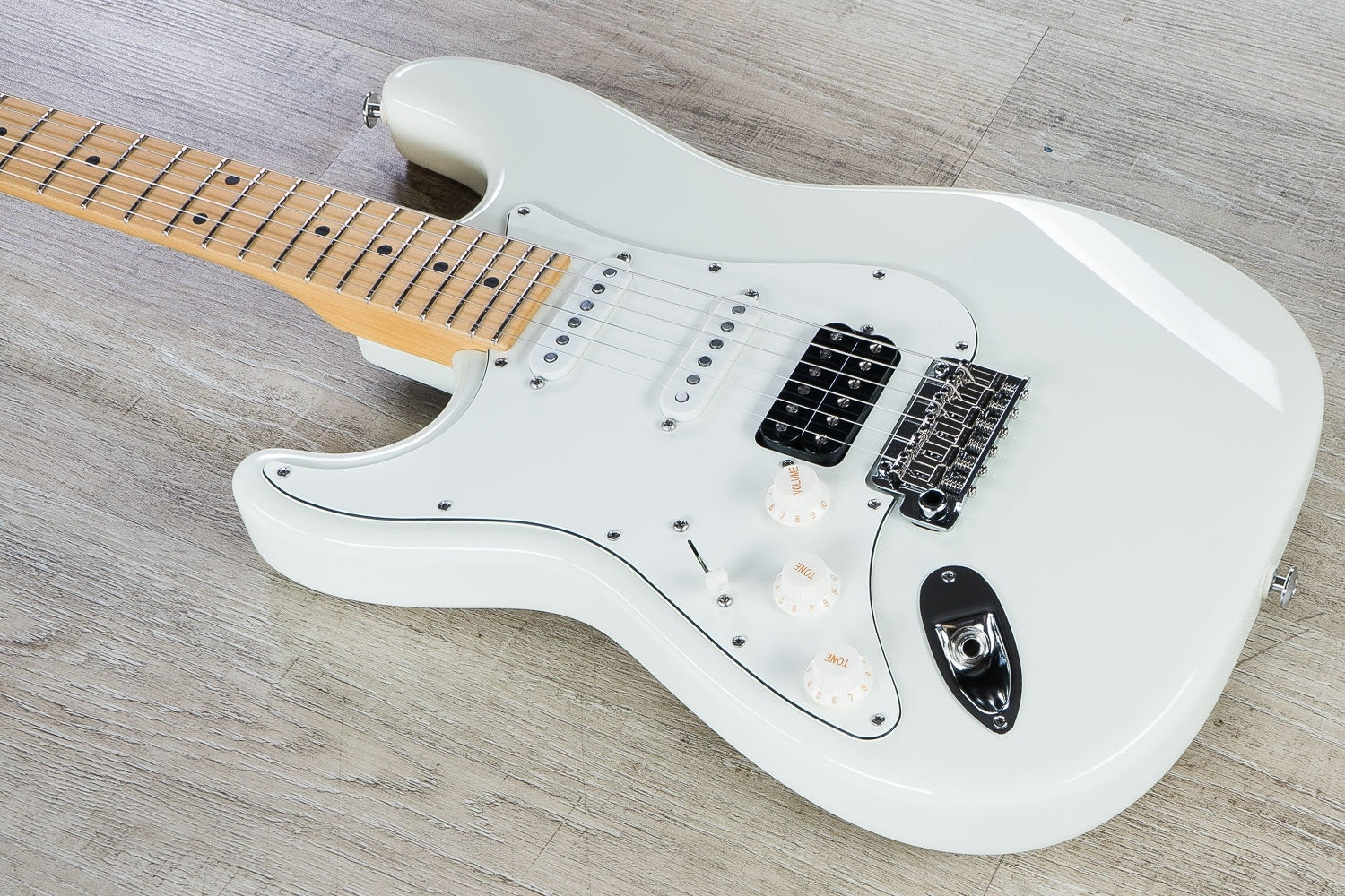 Suhr CP-L-OWH-TM-HSS Left Handed Classic Pro, Tinted Maple Fingerboard, HSS, Electric Guitar - Olympic White