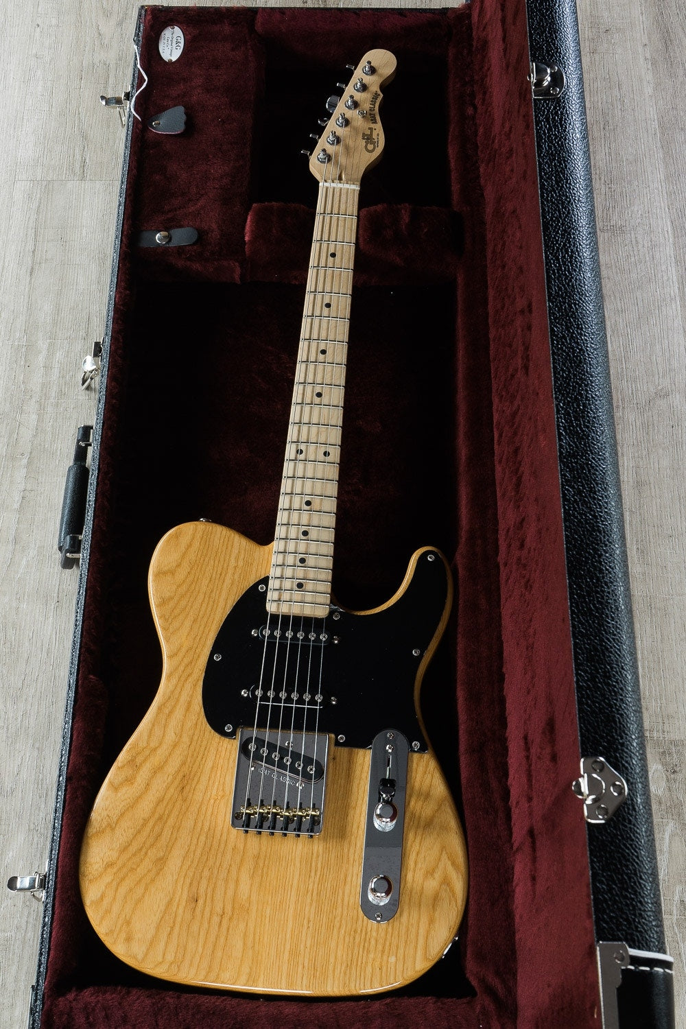 G&L USA ASAT Classic S Electric Guitar, Maple Fingerboard, Swamp Ash, Hard Case - Natural