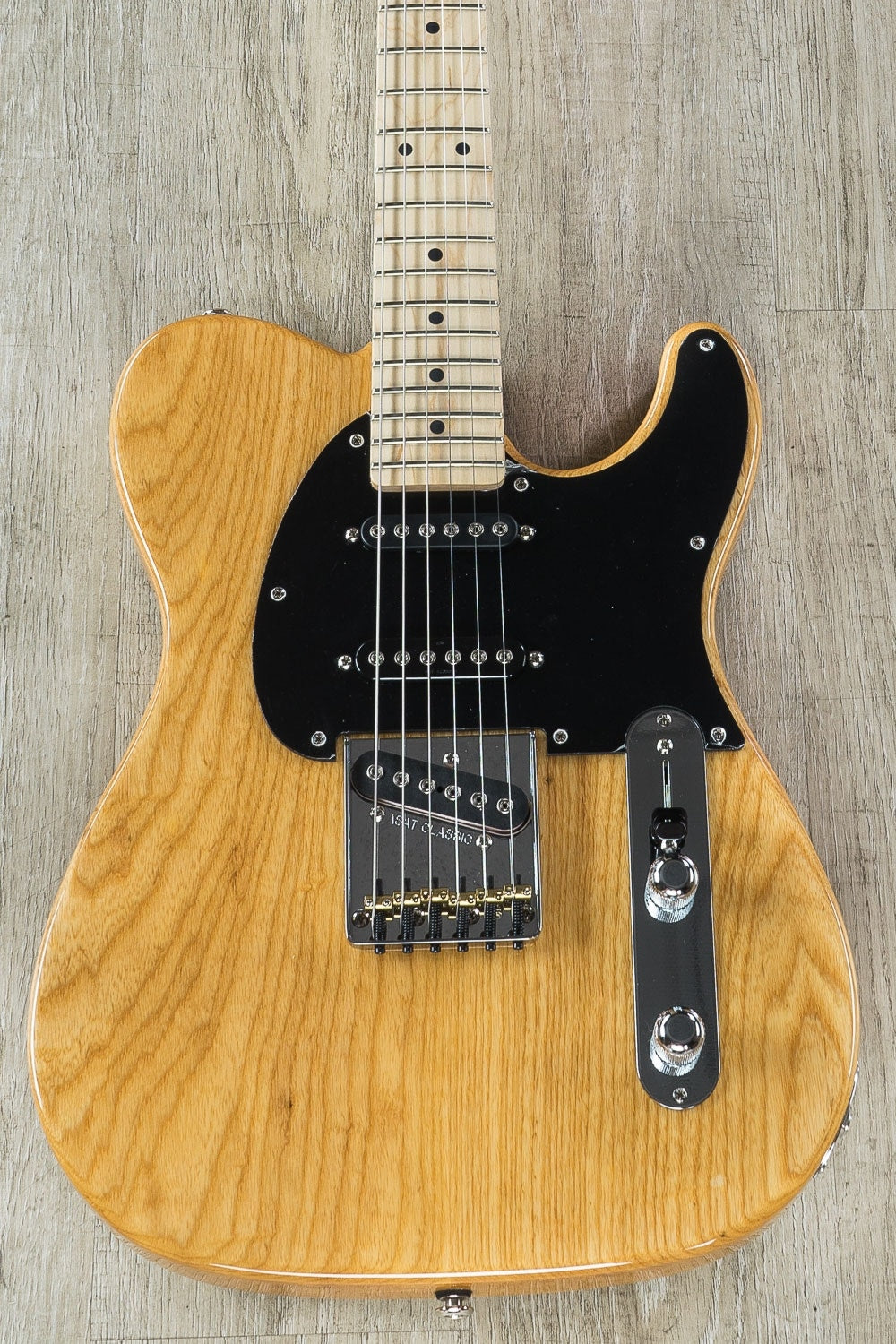 G&L USA ASAT Classic S Electric Guitar, Maple Fingerboard, Swamp Ash, Hard Case - Natural