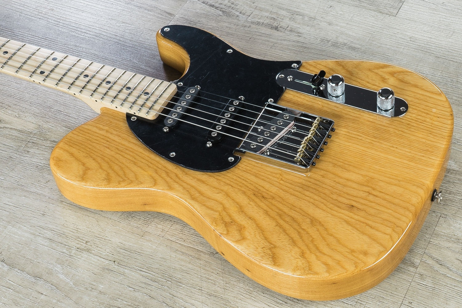 G&L USA ASAT Classic S Electric Guitar, Maple Fingerboard, Swamp Ash, Hard Case - Natural