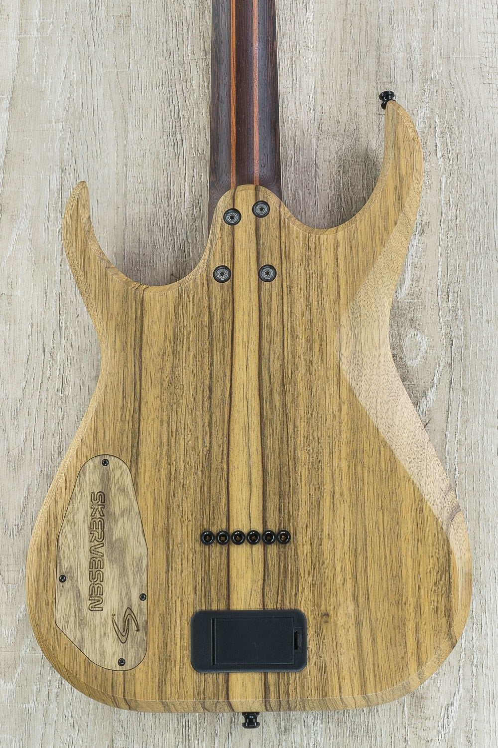 Skervesen Raptor 6 Electric Guitar, Figured Walnut Top, Black Limba Body, Hard Case - Natural