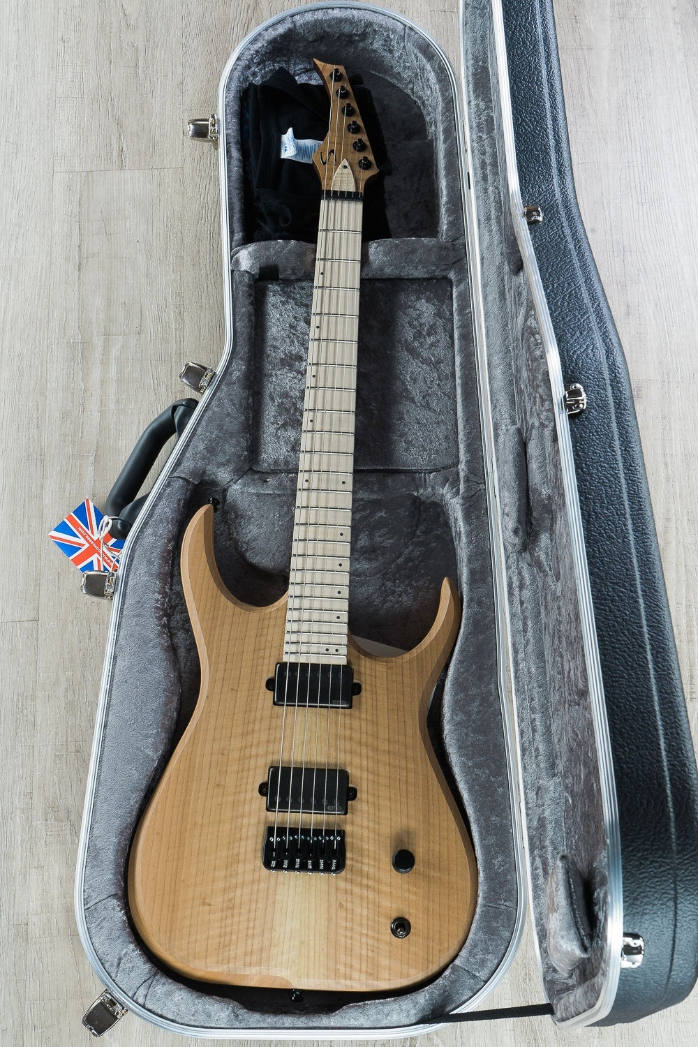 Skervesen Raptor 6 Electric Guitar, Figured Walnut Top, Khaya Mahogany Body, Hard Case - Natural