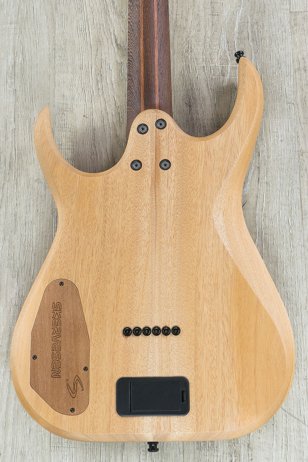 Skervesen Raptor 6 Electric Guitar, Figured Walnut Top, Khaya Mahogany Body, Hard Case - Natural