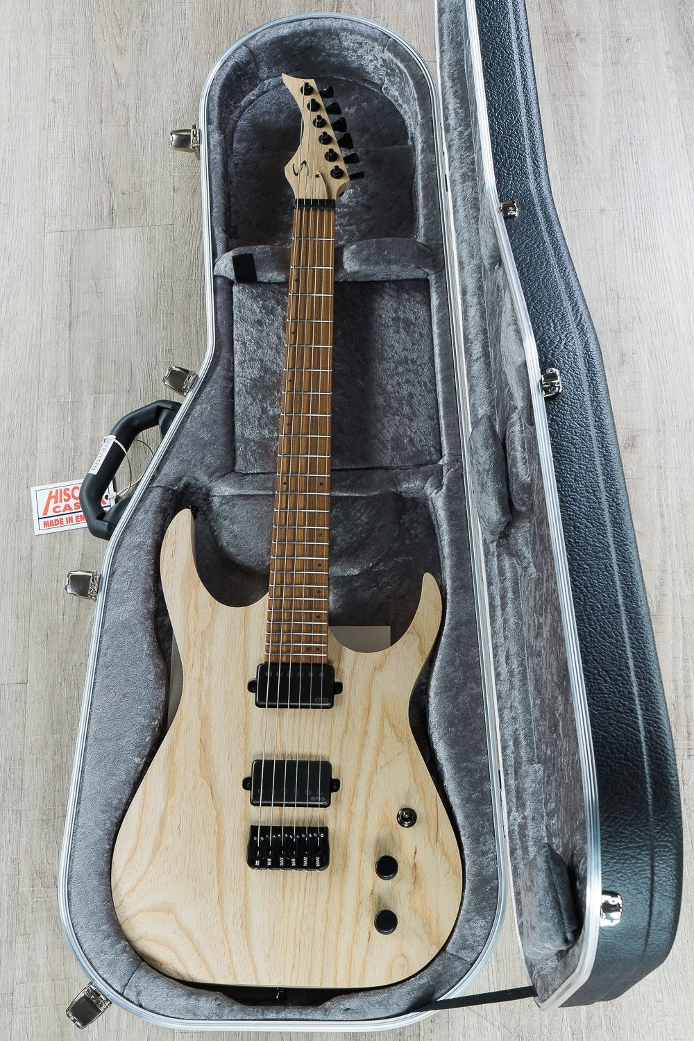 Skervesen Mirage 6 Electric Guitar, Rosewood Santos Fretboard, Hard Case - Natural