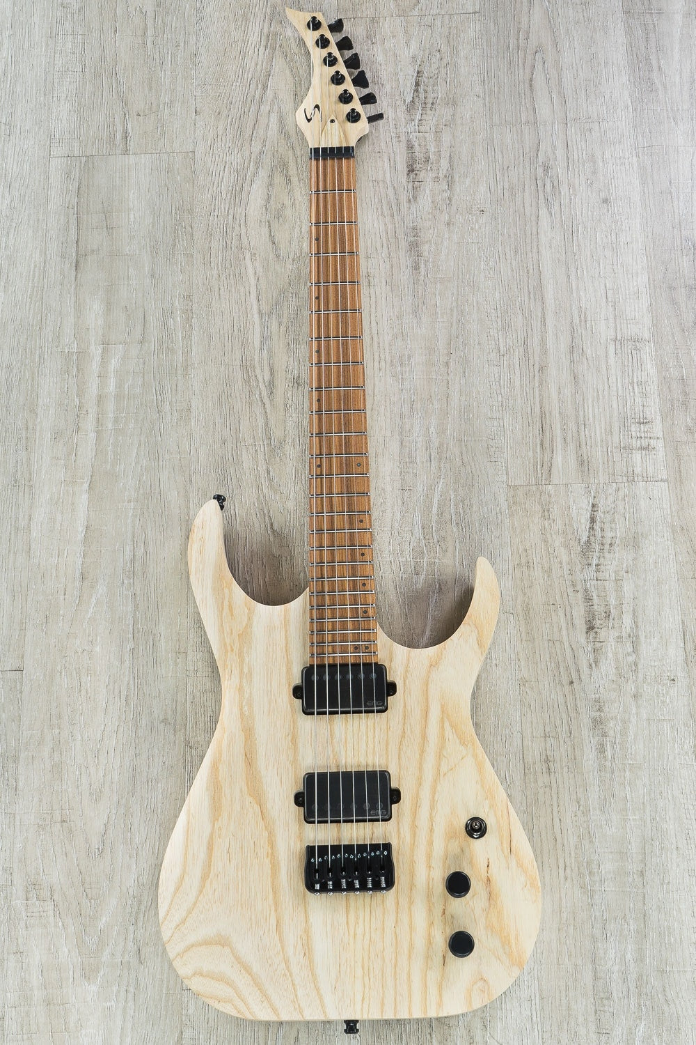 Skervesen Mirage 6 Electric Guitar, Rosewood Santos Fretboard, Hard Case - Natural