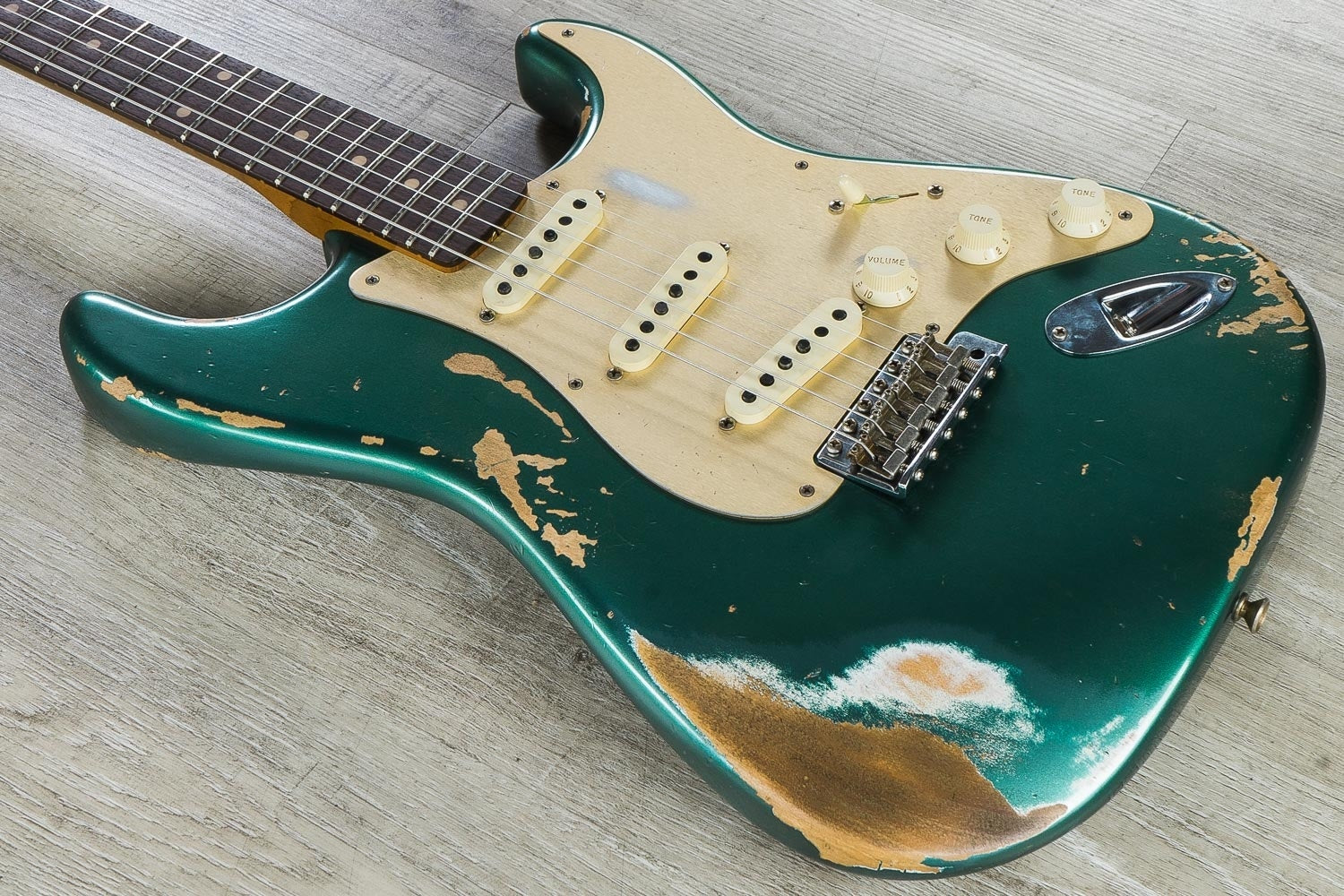 Fender Custom Shop Limited Edition '59 Stratocaster Heavy Relic Electric Guitar, Rosewood Fingerboard - Aged Sherwood Green Metallic