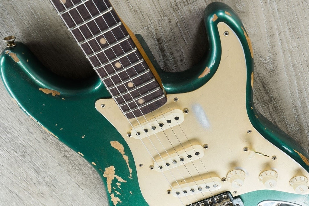 Fender Custom Shop Limited Edition '59 Stratocaster Heavy Relic Electric Guitar, Rosewood Fingerboard - Aged Sherwood Green Metallic