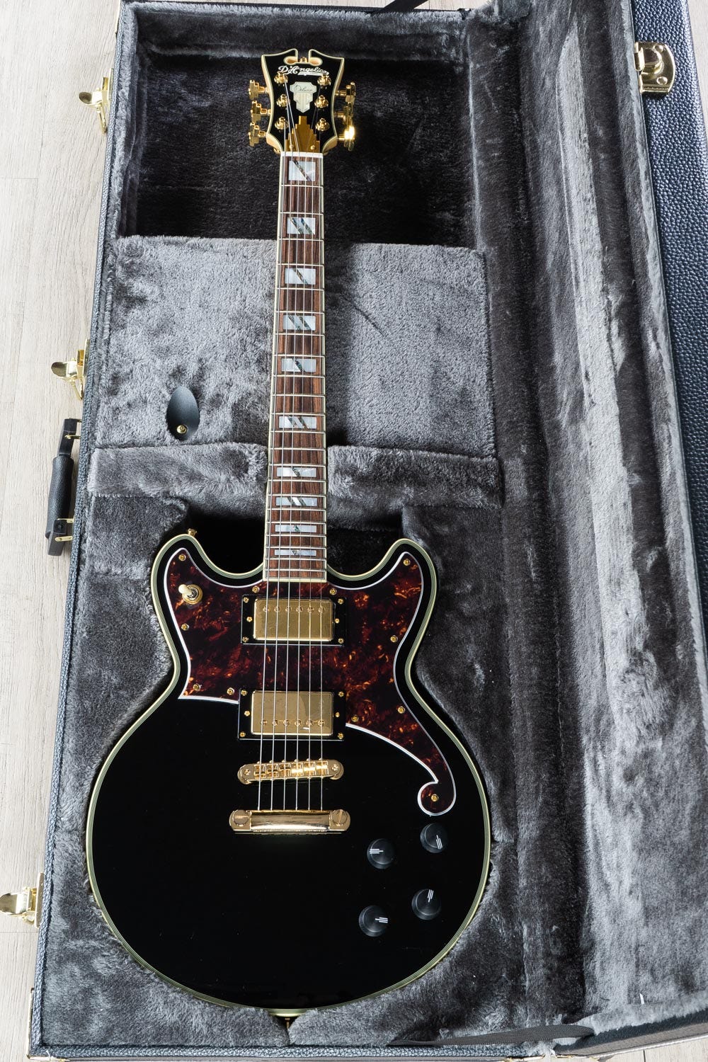 D'Angelico Guitars Deluxe Brighton Electric Guitar, Pau Ferro Fingerboard, Black