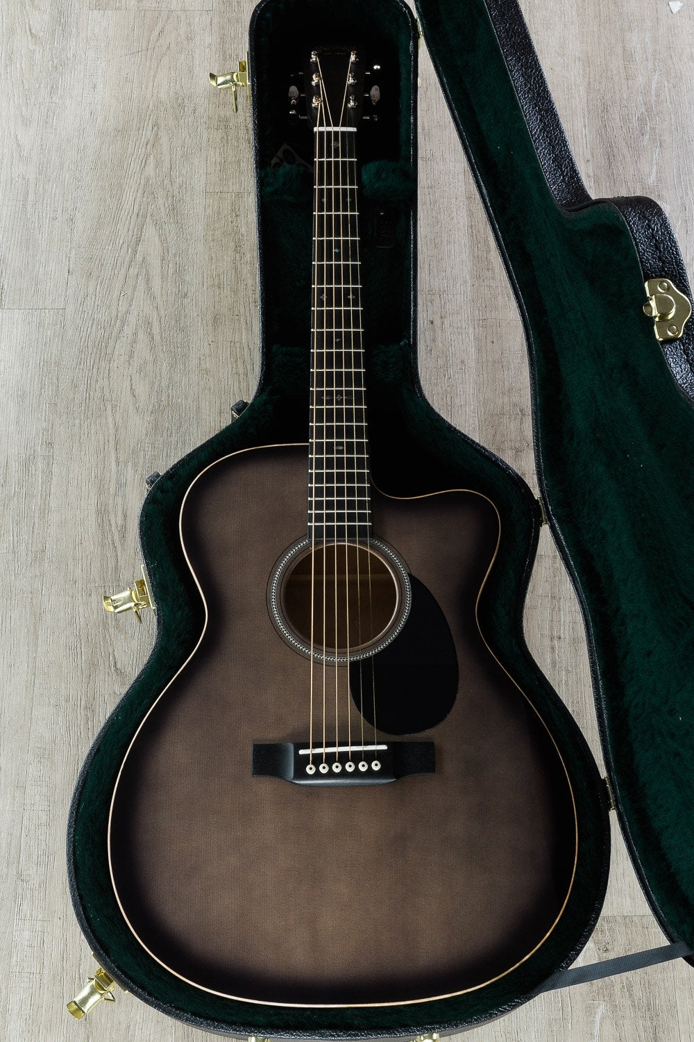 Martin Custom Shop Limited Edition Acoustic Guitar, Quilt Maple Back/Sides, Hard Case - Trans Black Burst