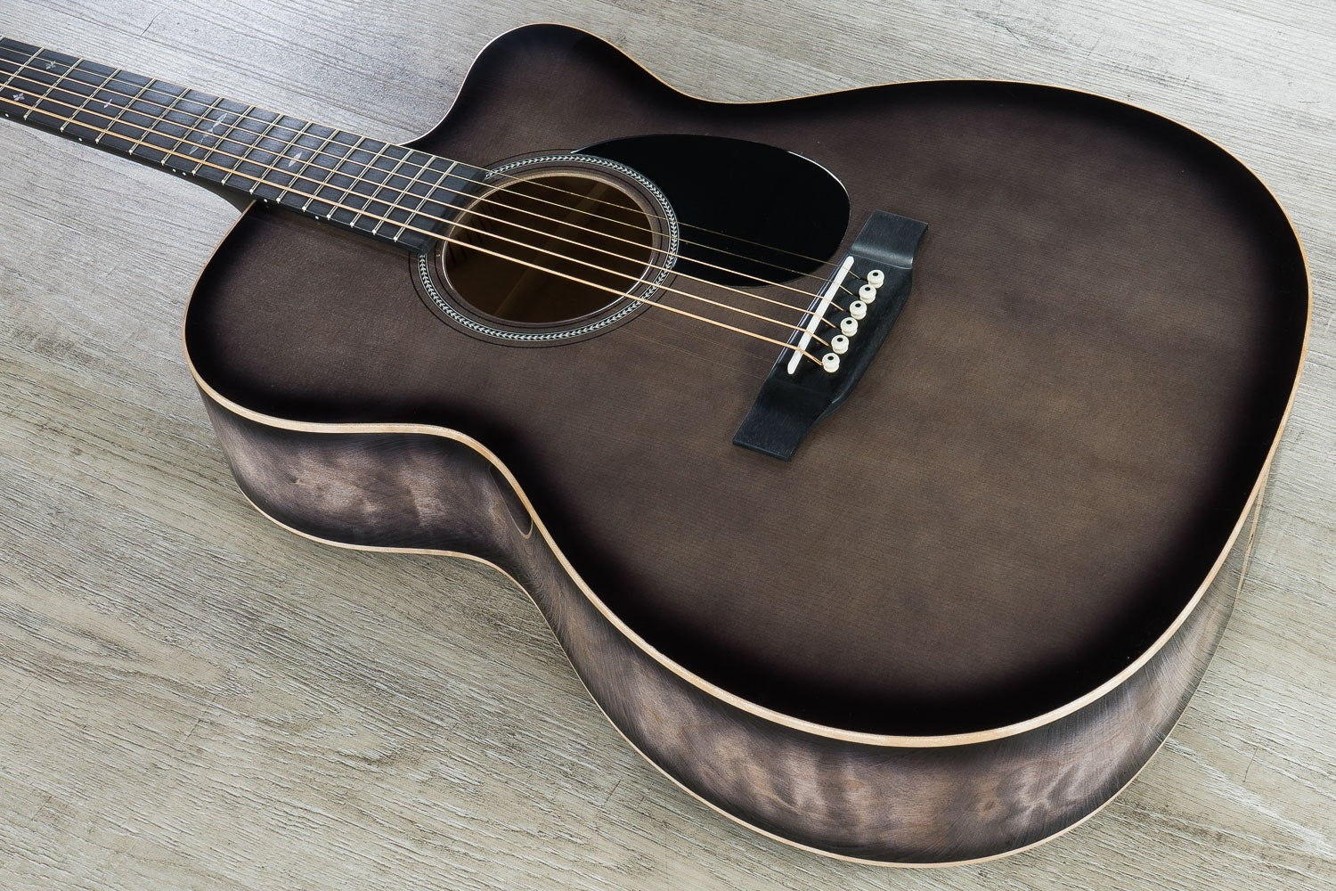 Martin Custom Shop Limited Edition Acoustic Guitar, Quilt Maple Back/Sides, Hard Case - Trans Black Burst