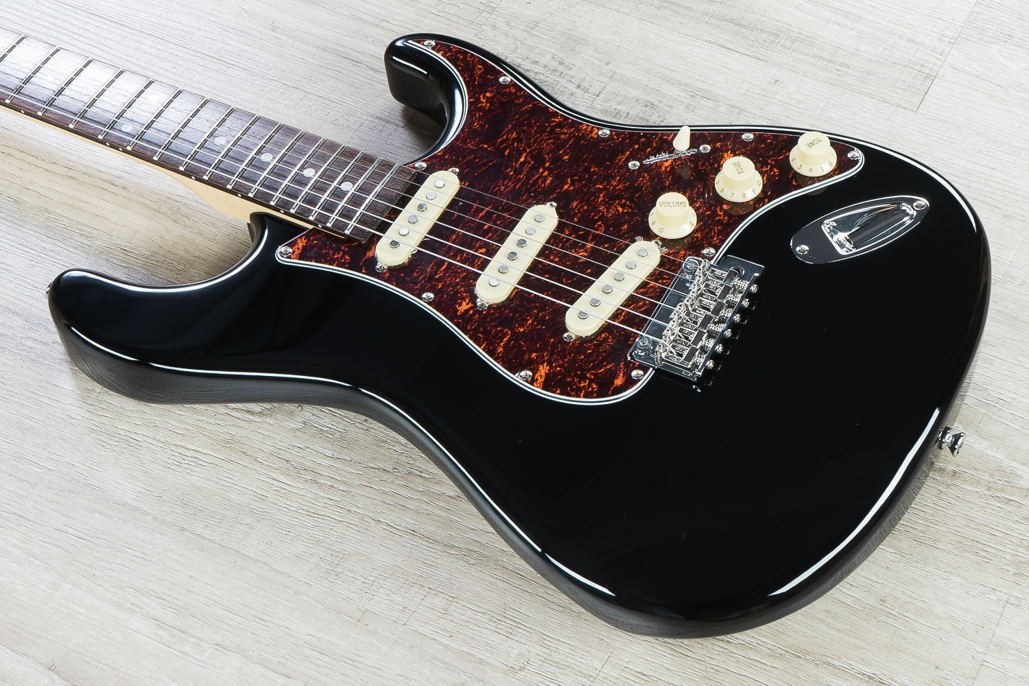 Tagima T-635 Classic Series Strat Style Electric Guitar, Rosewood Fretboard - Black with Tortoise
