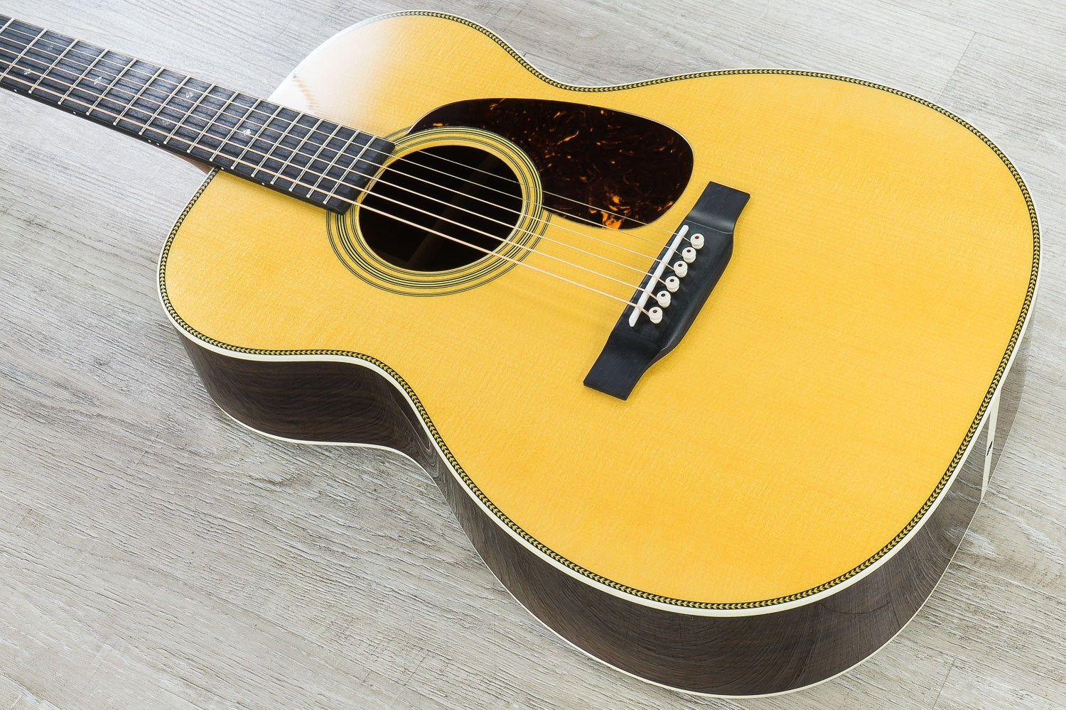 Martin Standard Series Reimagined 00-28 (2018) Acoustic Guitar, Ebony Fretboard, Hard Case