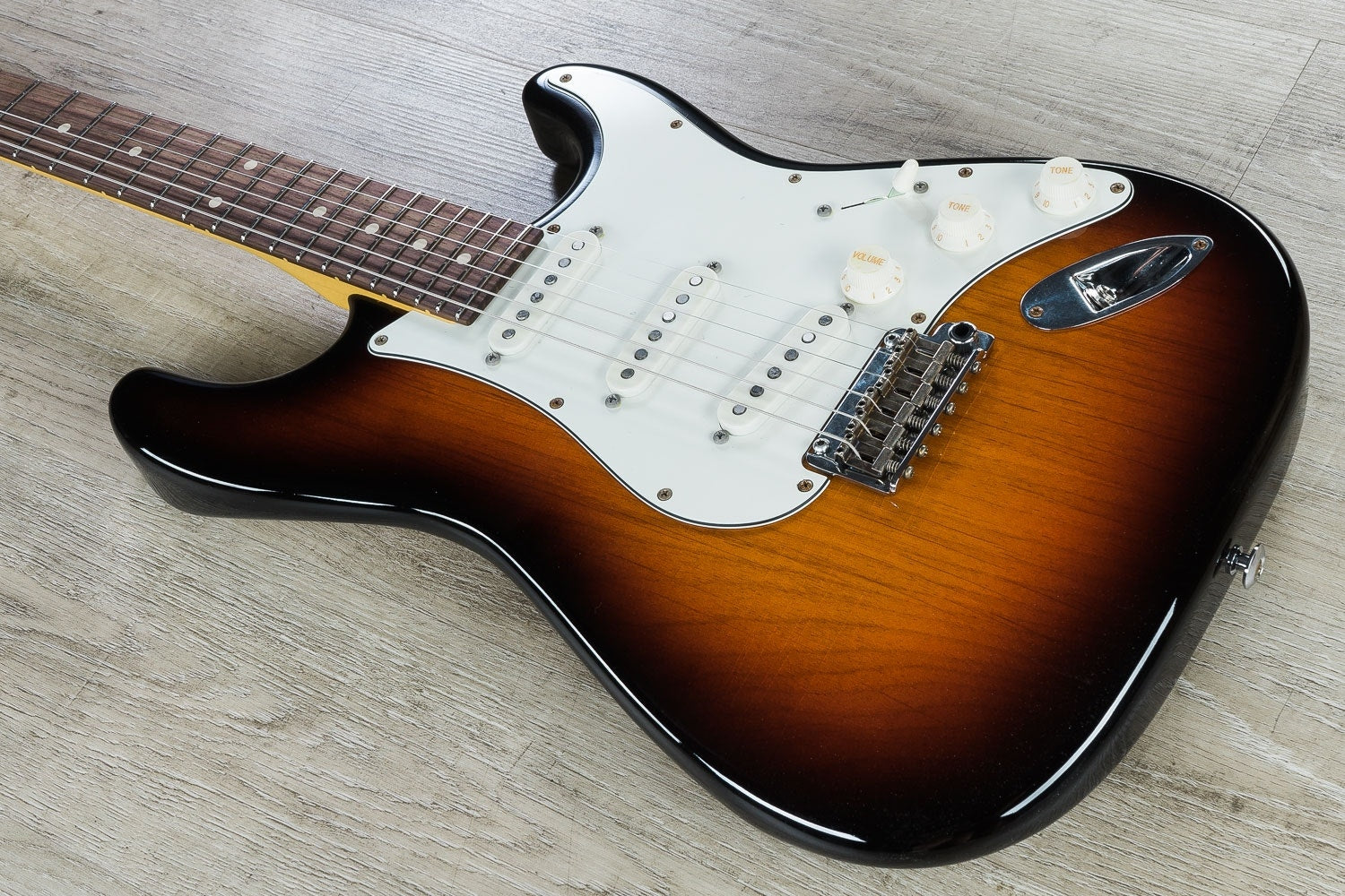 Suhr Classic S Antique Electric Guitar, SSS, Indian Rosewood Fingerboard, SSCII, Deluxe Padded Gig Bag - 3 Tone Burst