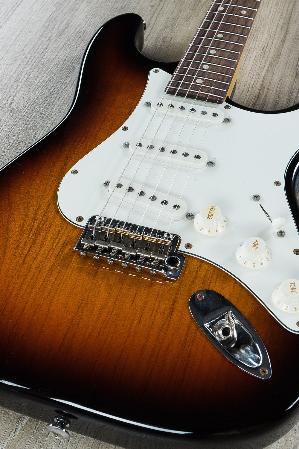 Suhr Classic S Antique Electric Guitar, SSS, Indian Rosewood Fingerboard, SSCII, Deluxe Padded Gig Bag - 3 Tone Burst