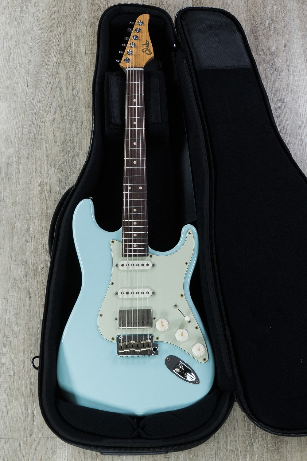 Suhr Classic S Antique Roasted Electric Guitar, Indian Rosewood Fingerboard, Deluxe Padded Gig Bag - Sonic Blue