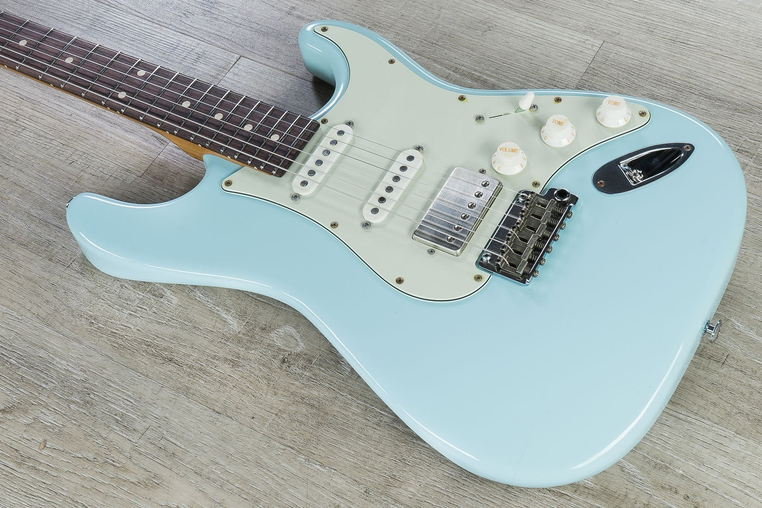 Suhr Classic S Antique Roasted Electric Guitar, Indian Rosewood Fingerboard, Deluxe Padded Gig Bag - Sonic Blue