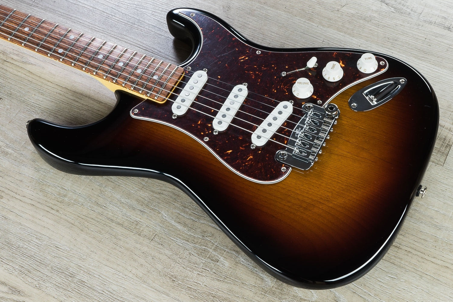 G&L Fullerton Deluxe Legacy SSS Electric Guitar, Caribbean Rosewood Fingerboard, Hard Case - 3-Tone Sunburst