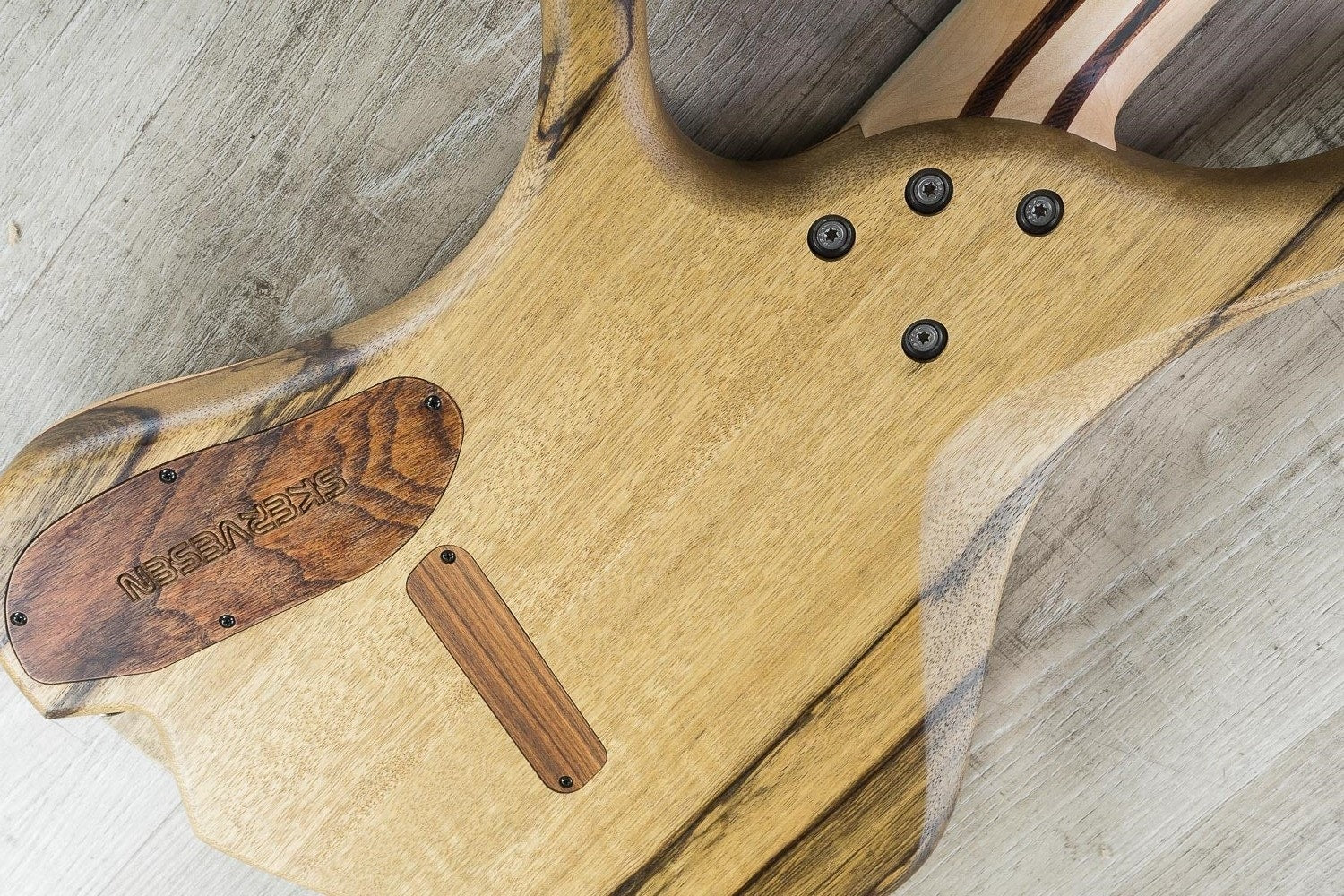 Skervesen Swan 6 FF Multi-Scale Electric Guitar, Swamp Ash, Black Limba, Ebony Fingerboard, Hiscox Hard Case - Natural