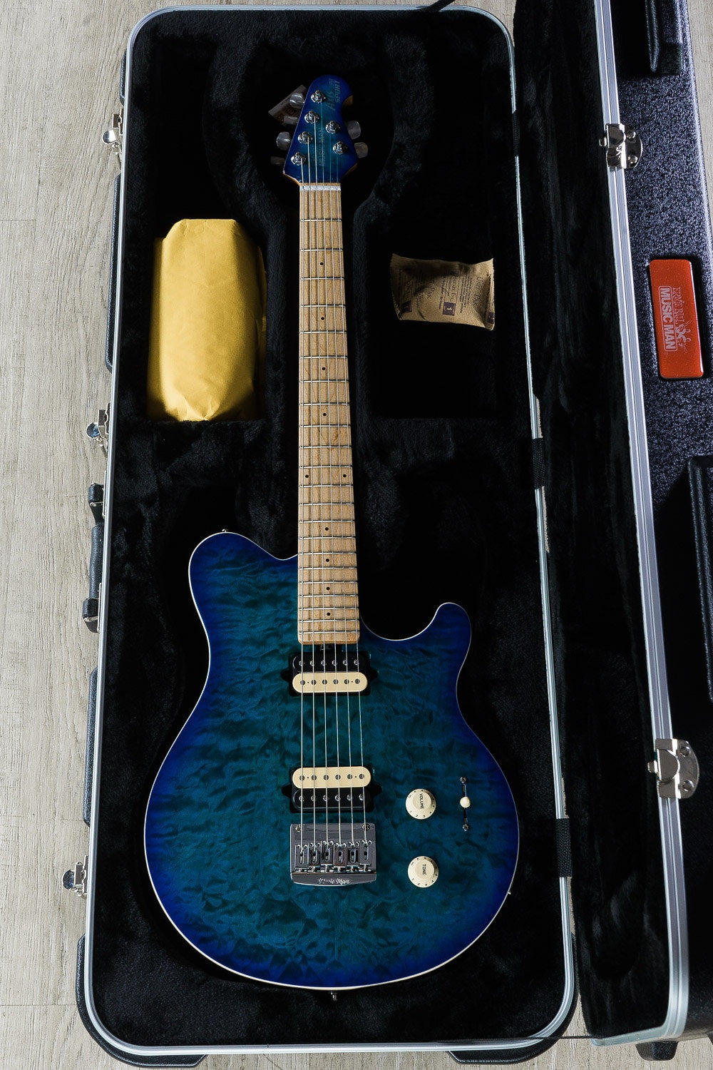 Ernie Ball Music Man Axis Super Sport Electric Guitar, Maple Neck with Matching Headstock, Hard Case - Balboa Blue Burst Quilt