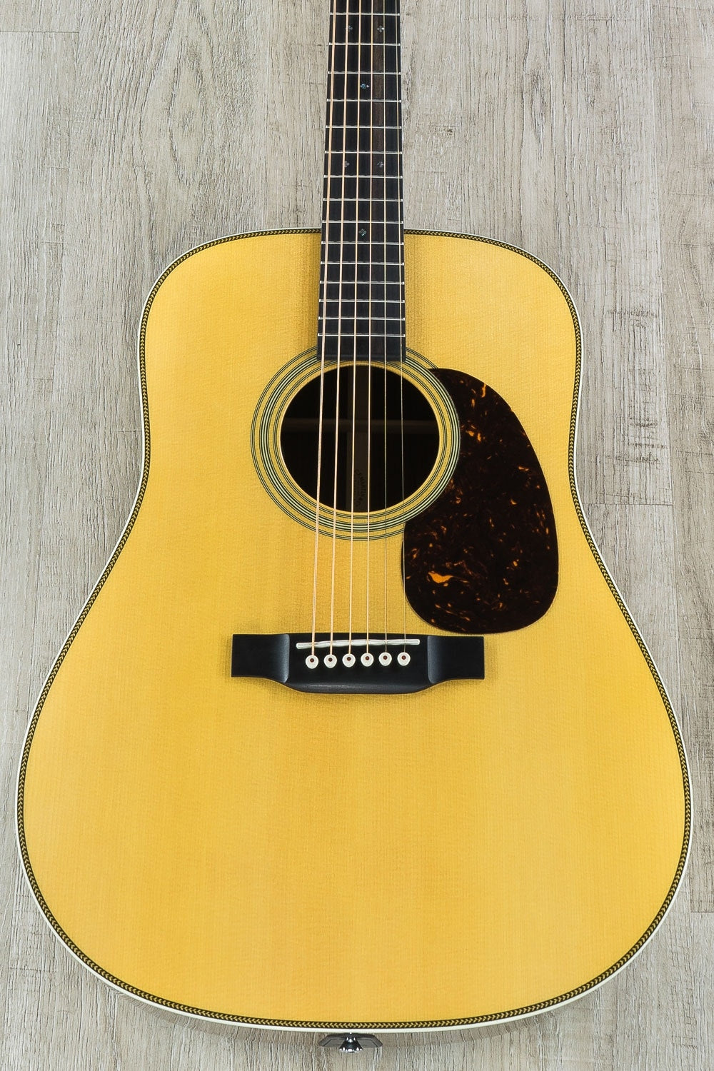 Martin Retro Series HD‑28E Dreadnought Acoustic-Electric Guitar with Case - Natural