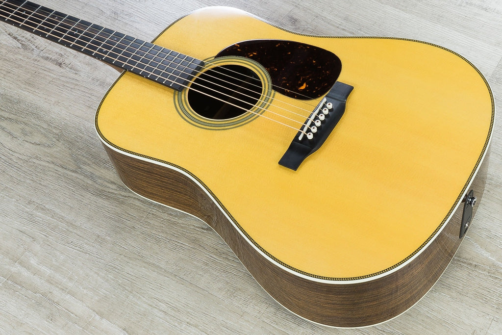 Martin Retro Series HD‑28E Dreadnought Acoustic-Electric Guitar with Case - Natural
