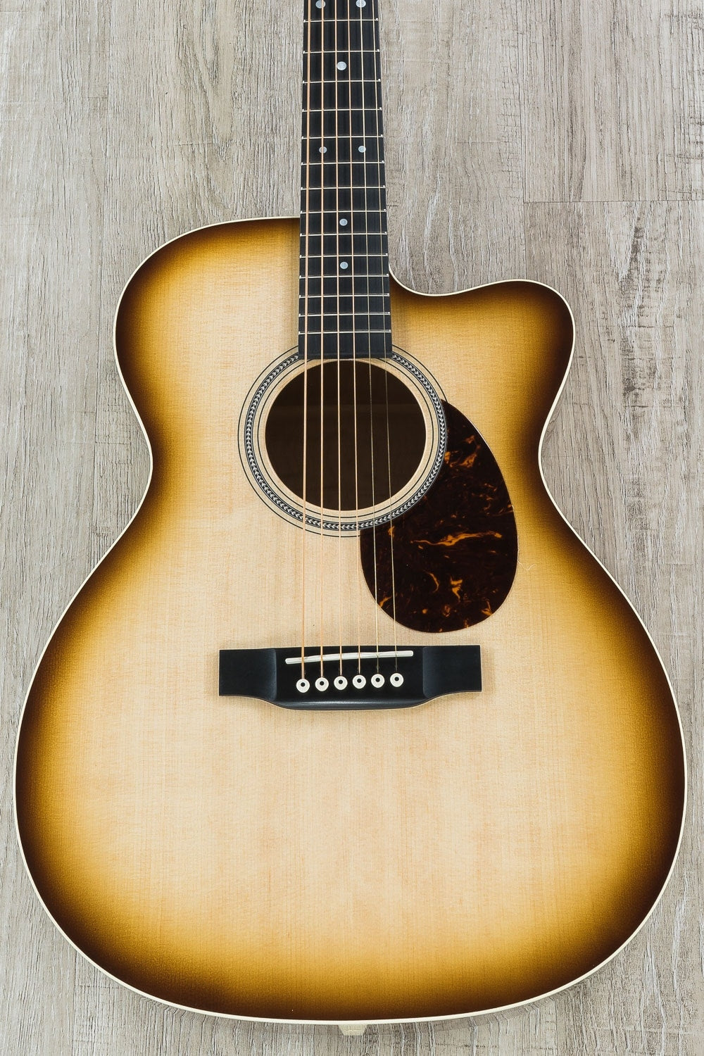 Martin NAMM 2018 Custom Shop 000 Acoustic Guitar, Quilted Maple Back/Sides, Sitka Spruce Top, Hard Case - Trans Walnut Edge Sunburst