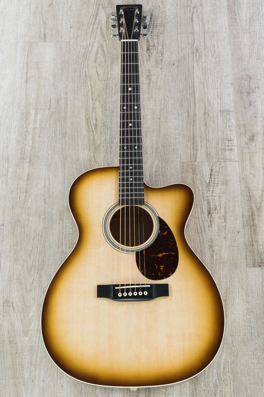 Martin NAMM 2018 Custom Shop 000 Acoustic Guitar, Quilted Maple Back/Sides, Sitka Spruce Top, Hard Case - Trans Walnut Edge Sunburst