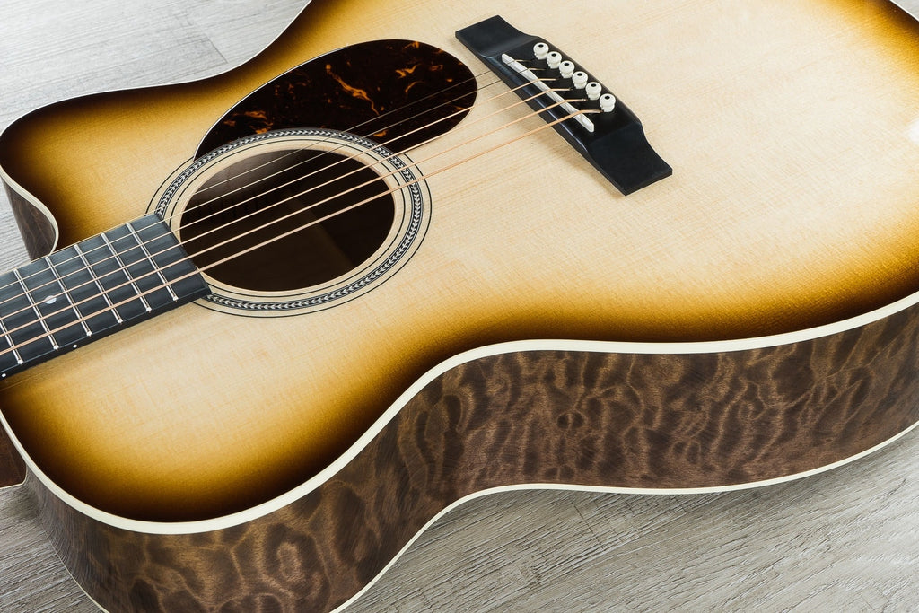 Martin NAMM 2018 Custom Shop 000 Acoustic Guitar, Quilted Maple Back/Sides, Sitka Spruce Top, Hard Case - Trans Walnut Edge Sunburst