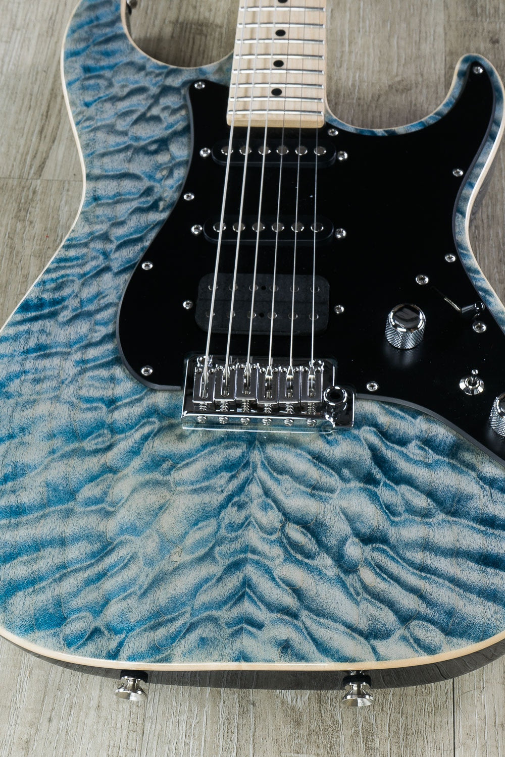 Tom Anderson Guitarworks Drop Top Classic Electric Guitar, Quilt Maple Top, Hardshell Case - Natural Arctic Blue with Binding