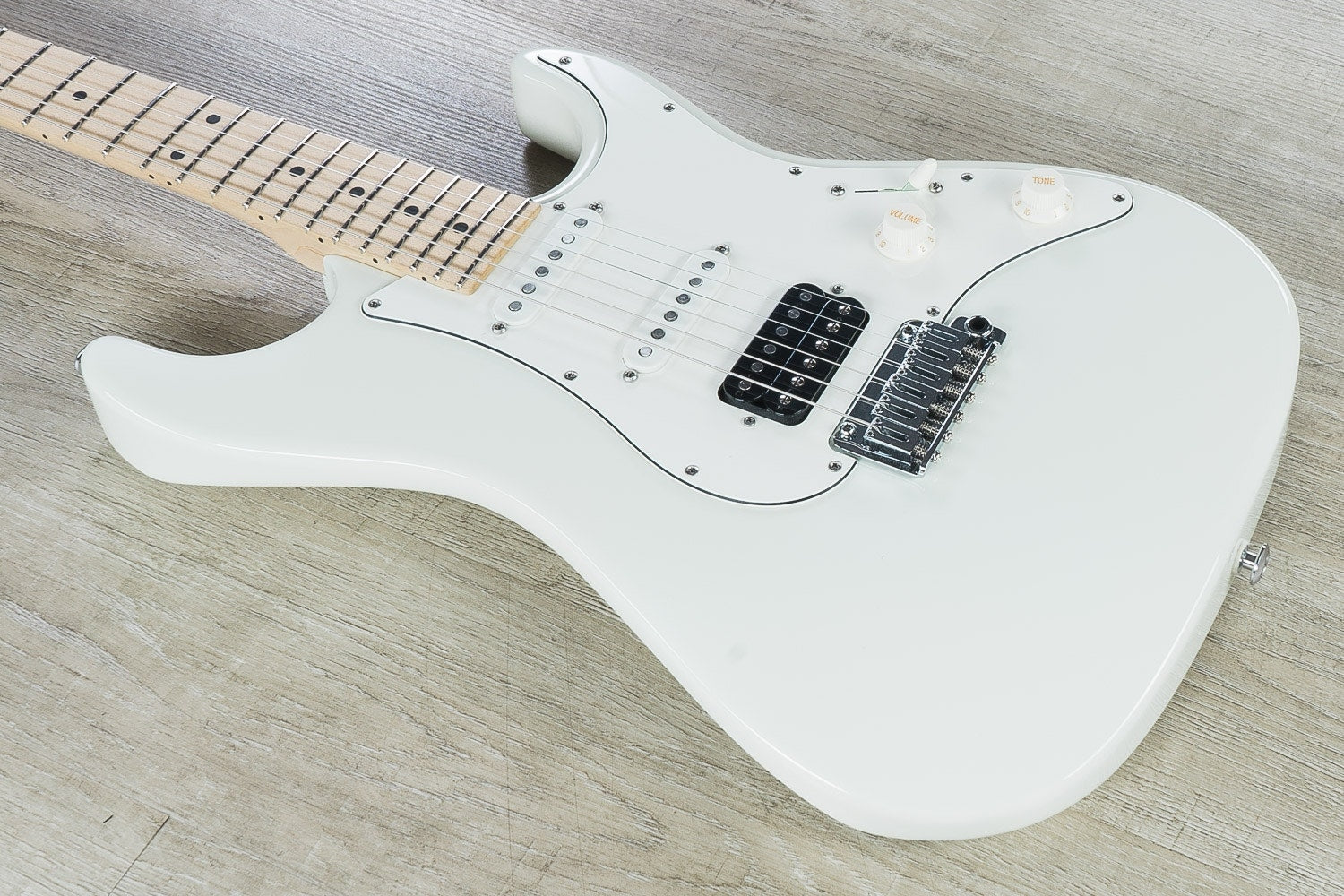Suhr Standard HSS Electric Guitar, Maple Fingerboard, SSCII, Deluxe Padded Gig Bag - Olympic White