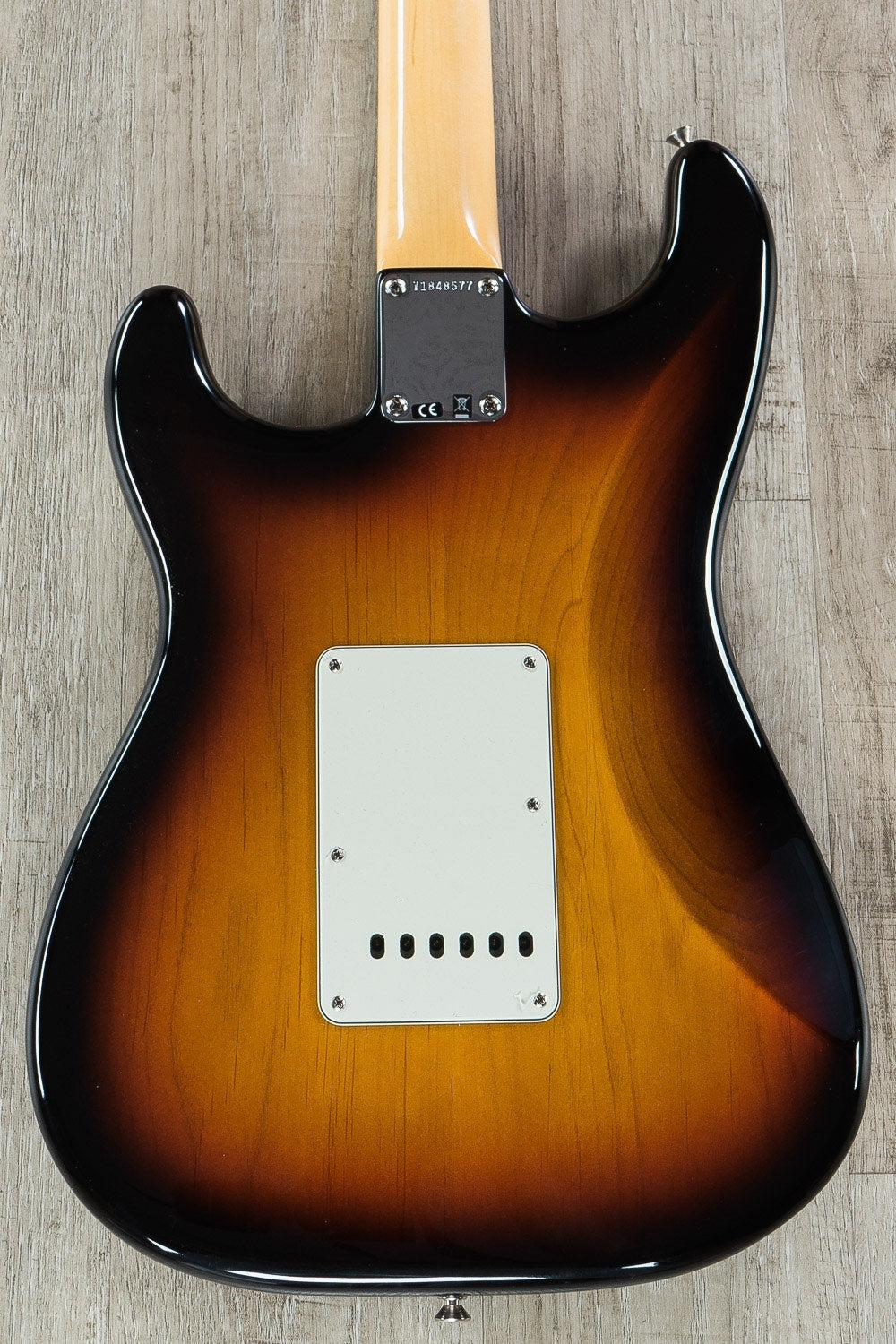 Fender American Original '60s Stratocaster Electric Guitar, Rosewood Fingerboard, Hard Case - 3-Color Sunburst (B-Stock)