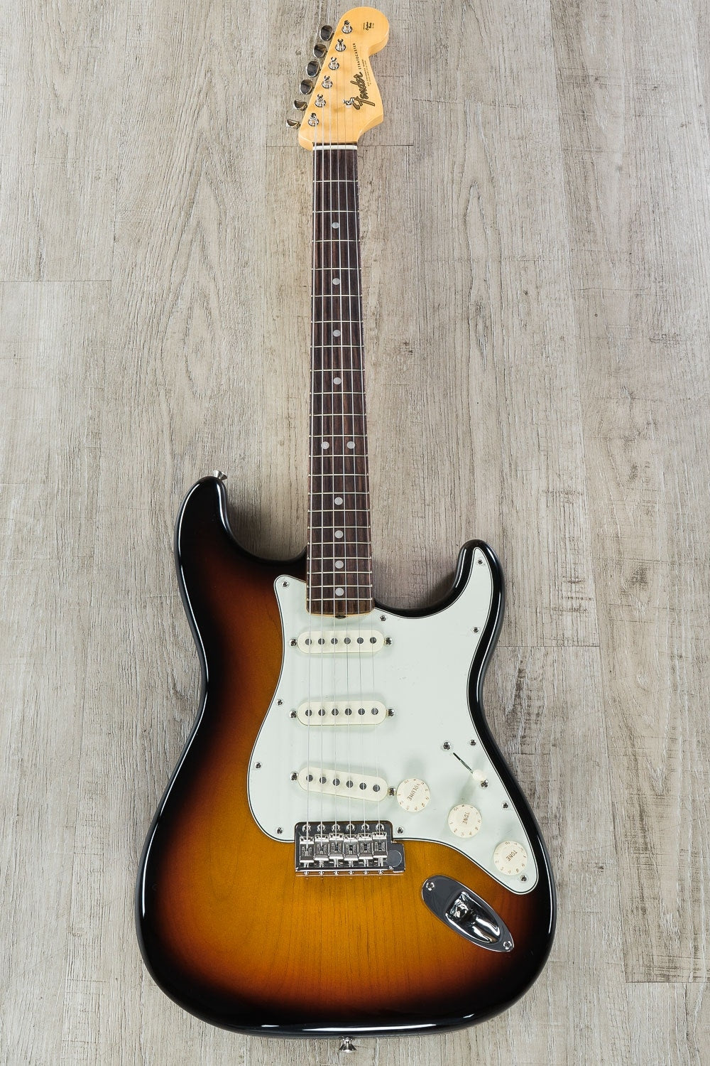 Fender American Original '60s Stratocaster Electric Guitar, Rosewood Fingerboard, Hard Case - 3-Color Sunburst (B-Stock)