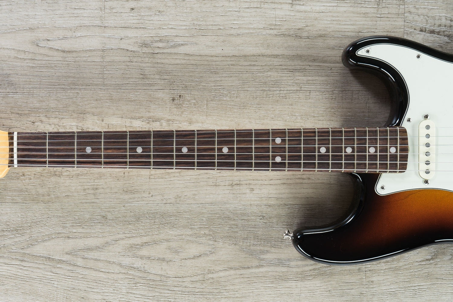 Fender American Original '60s Stratocaster Electric Guitar, Rosewood Fingerboard, Hard Case - 3-Color Sunburst (B-Stock)