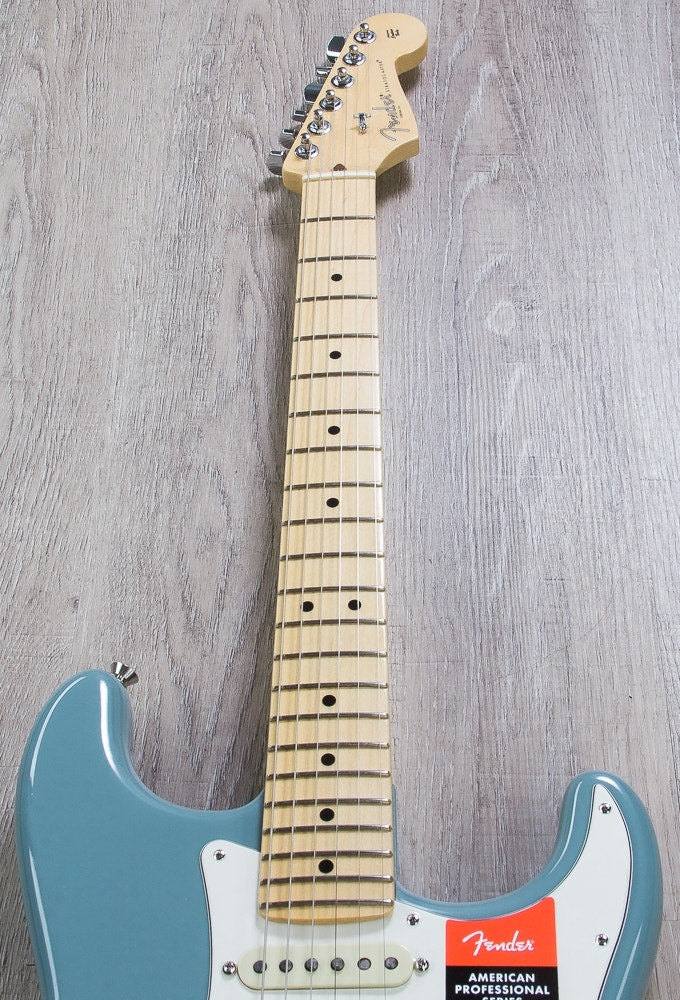 Fender American Pro Stratocaster Electric Guitar, Maple Fingerboard, Hard Case - Sonic Gray (Open Box)
