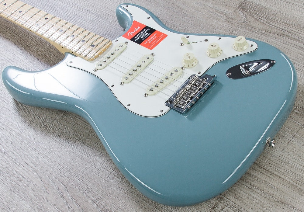Fender American Pro Stratocaster Electric Guitar, Maple Fingerboard, Hard Case - Sonic Gray (Open Box)