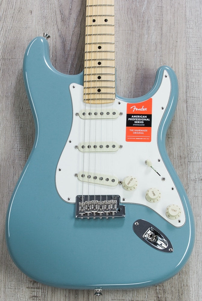 Fender American Pro Stratocaster Electric Guitar, Maple Fingerboard, Hard Case - Sonic Gray (Open Box)