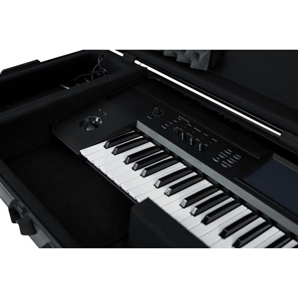 Gator Cases GTSA-KEY76 TSA Series ATA Molded 76-Note Keyboard Case with Wheels