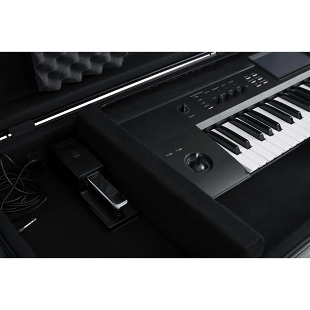 Gator Cases GTSA-KEY76 TSA Series ATA Molded 76-Note Keyboard Case with Wheels