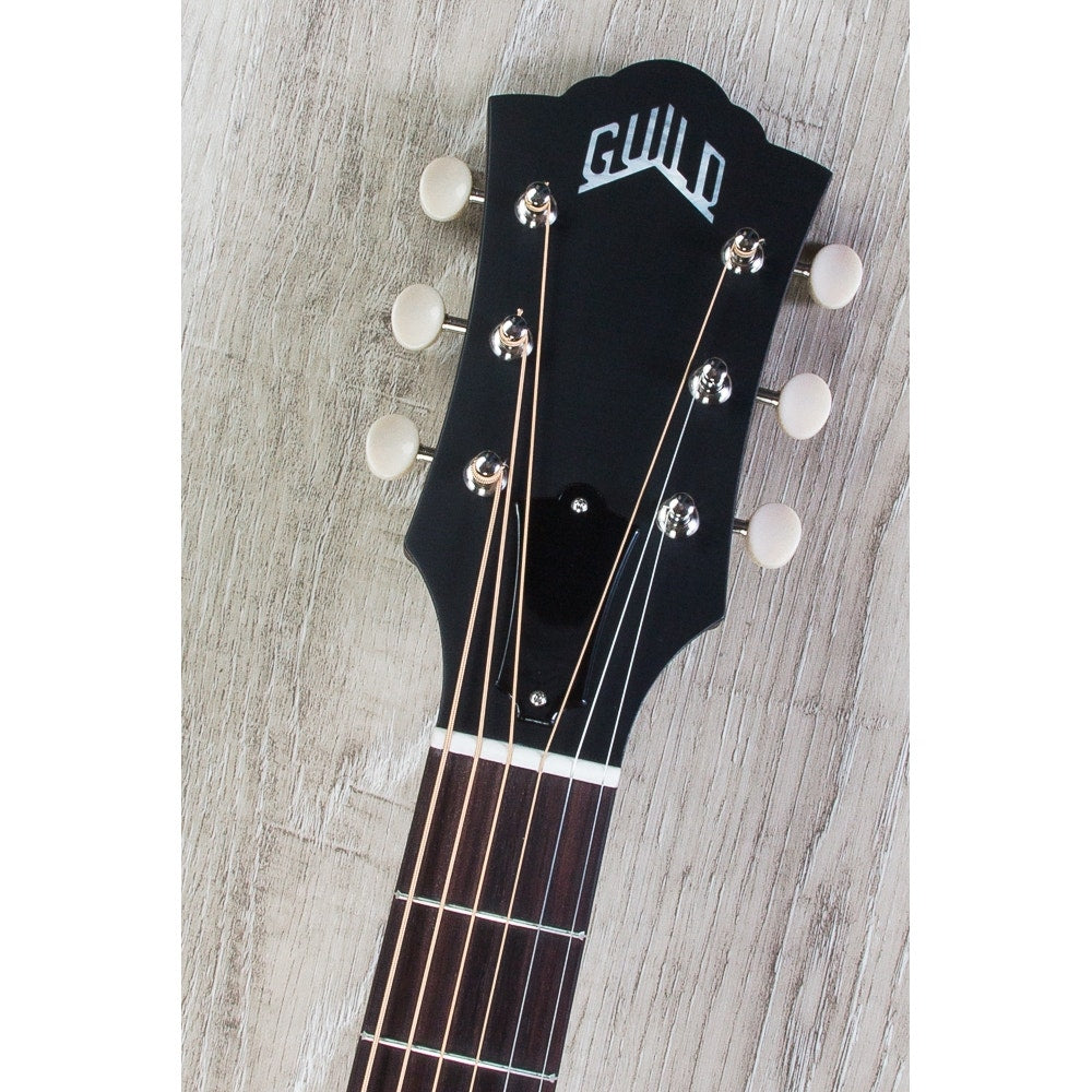 Guild M-40 Troubadour Concert Acoustic Guitar, Indian Rosewood Fingerboard, Hardshell Case - Natural (Open Box)