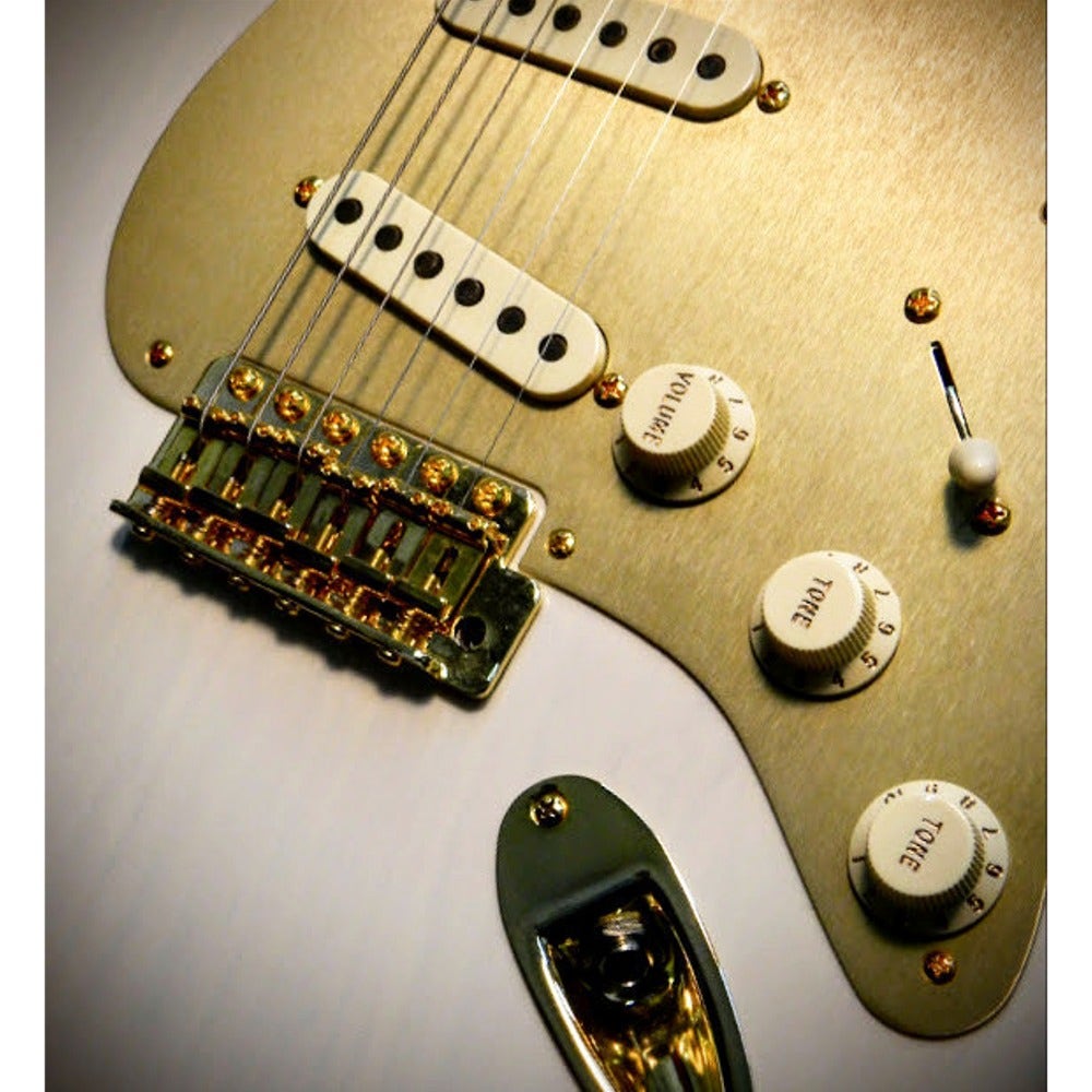 Iconic Custom Guitars Crazy Diamond NOS Electric Guitar in Aged White Finish with Arcane Pickups and Hard Case