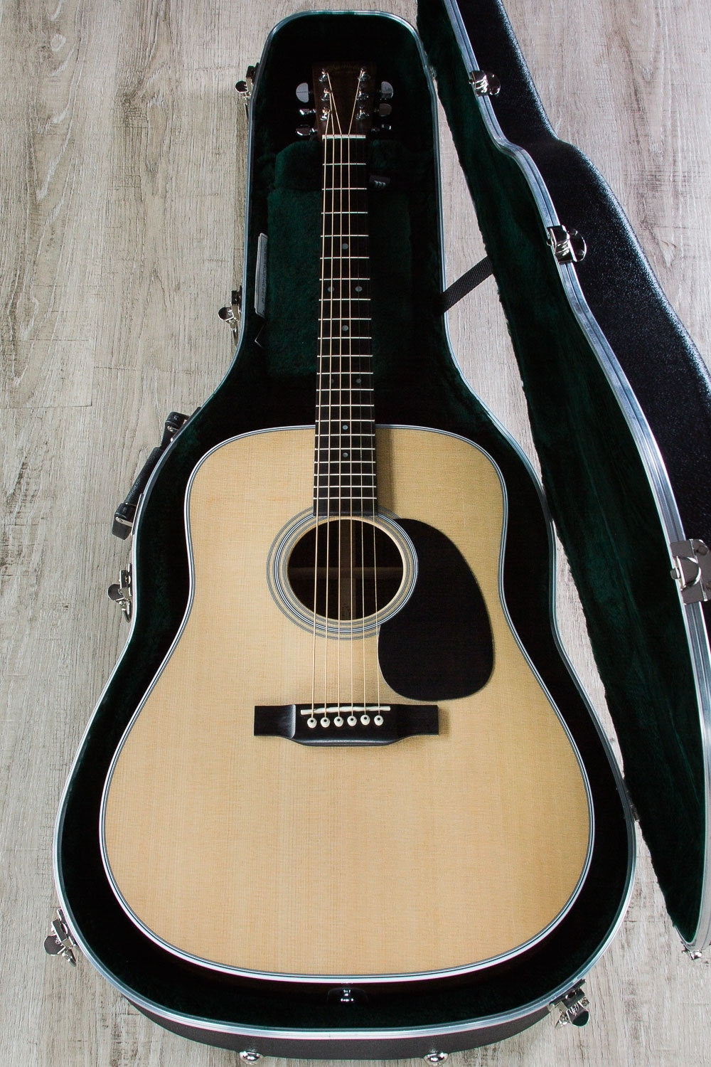 Martin D-28E Dreadnought Acoustic-Electric Guitar with Hard Case - Natural