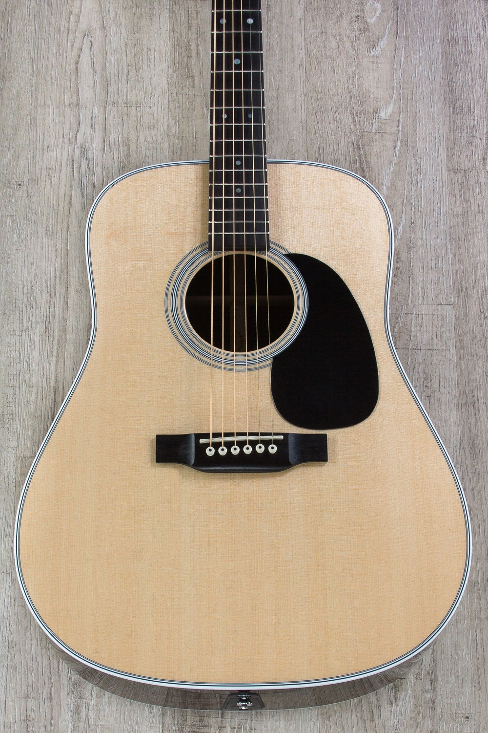 Martin D-28E Dreadnought Acoustic-Electric Guitar with Hard Case - Natural