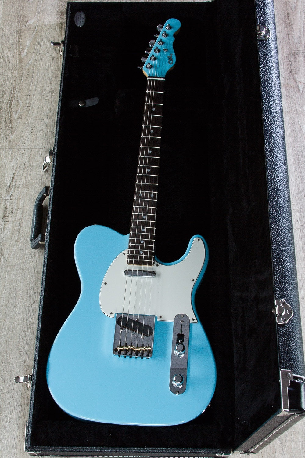 G&L USA ASAT Classic Alnico Electric Guitar, Maple Fingerboard, Hard Case - Himalayan Blue