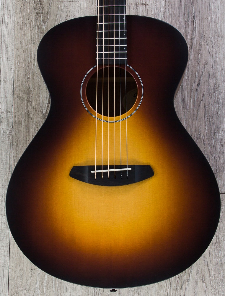 Breedlove USA Concert Moon Light Sitka Spruce / Mahogany Acoustic Guitar with Case